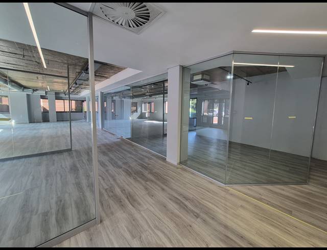 262M² OFFICE TO LET IN WOODMEAD